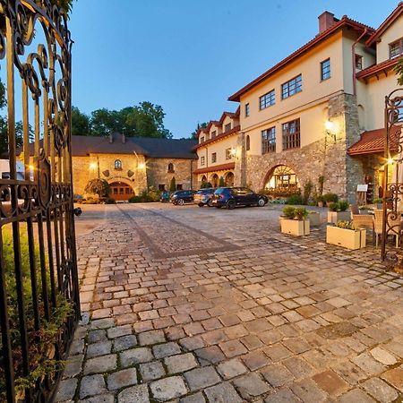 Folwark Stara Winiarnia Hotell Mszana Dolna Exteriör bild
